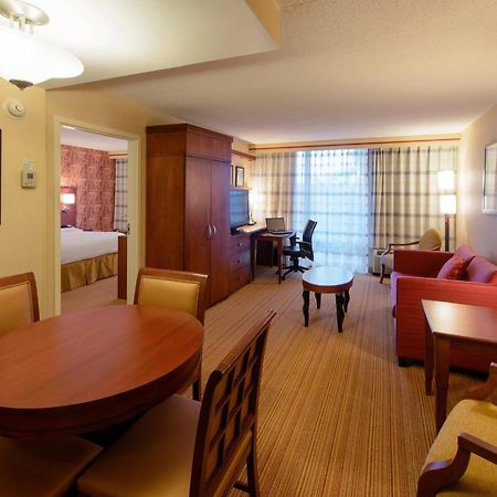 Courtyard By Marriott Canton North Canton Exterior photo