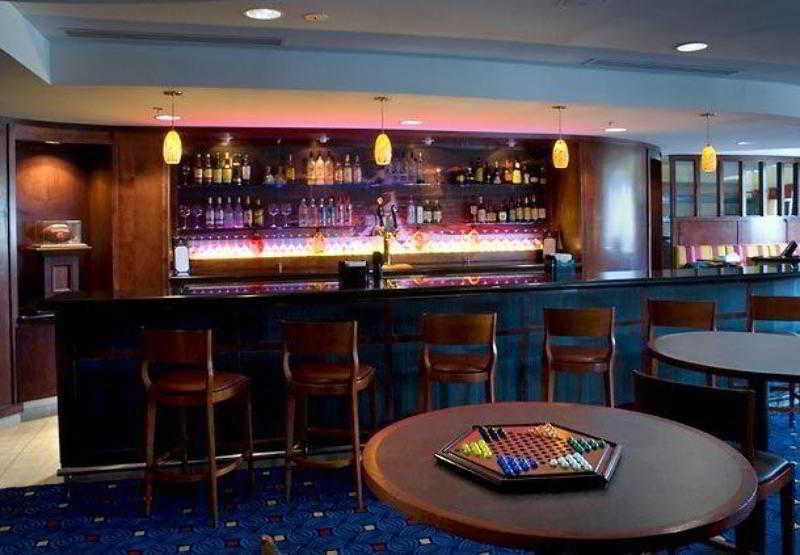 Courtyard By Marriott Canton North Canton Restaurant photo